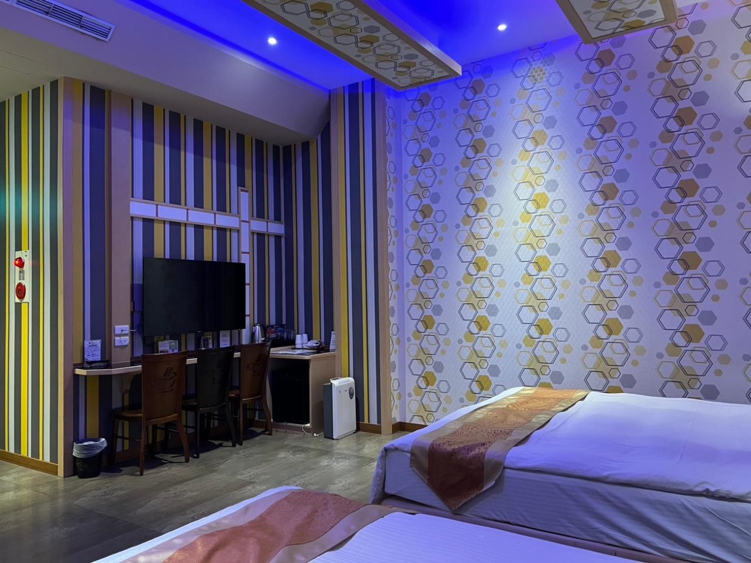 Wei Feng Exquisite Motel Pintung Branch Pingtung Exteriör bild