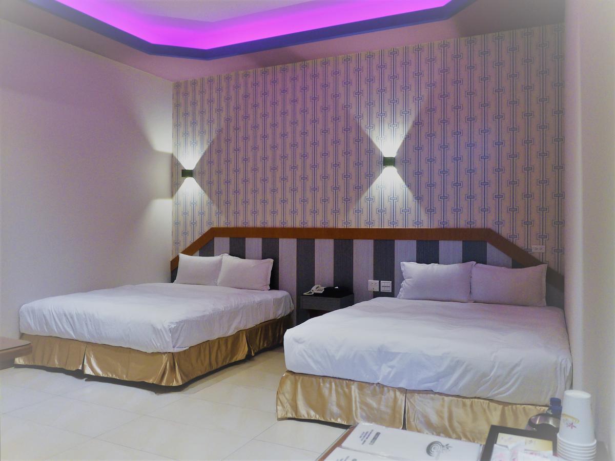 Wei Feng Exquisite Motel Pintung Branch Pingtung Exteriör bild